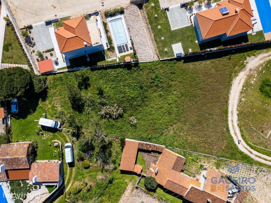 Terreno com Viabilidade de Construção - Entre São Martinho do Porto... - Grande imagem: 4/16