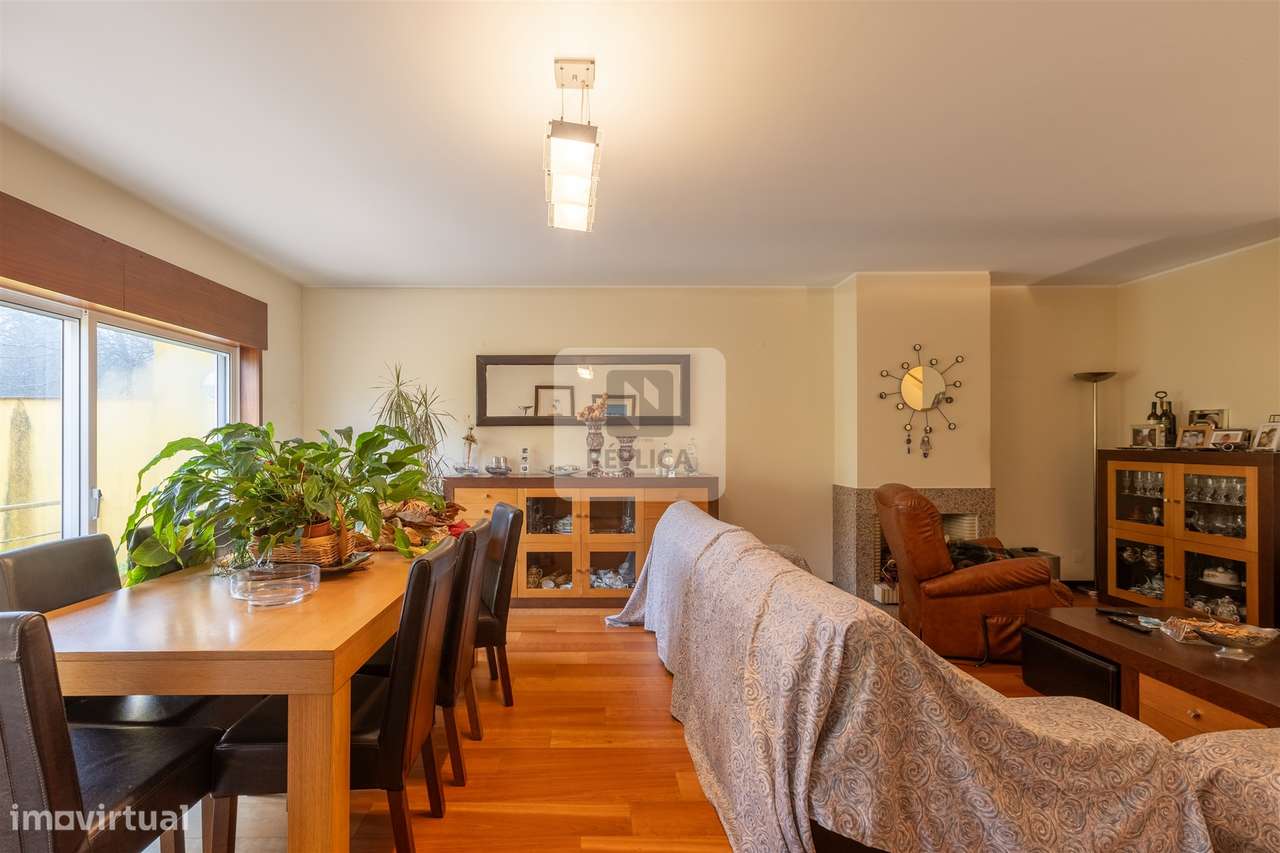Moradia T5 com jardim e garagem | Senhora da Hora, Matosinhos-7