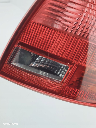 AUDI A4 B7 LAMPA TYLNA TYŁ PRAWA W BŁOTNIK KOMBI DEPO - 6