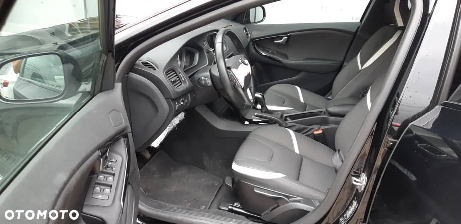 Volvo V40 D3 - 29