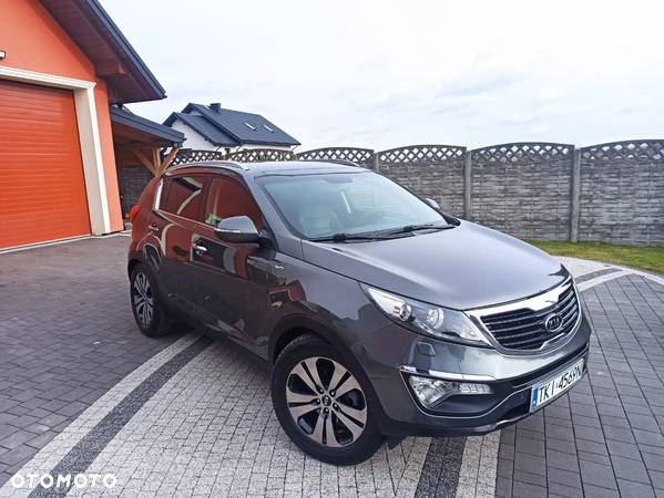 Kia Sportage 2.0 CRDI 4WD Automatik Dream-Team Edition - 2