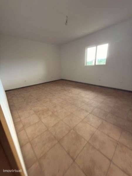 Aluga-se t2 em mozelos - Grande imagem: 5/12