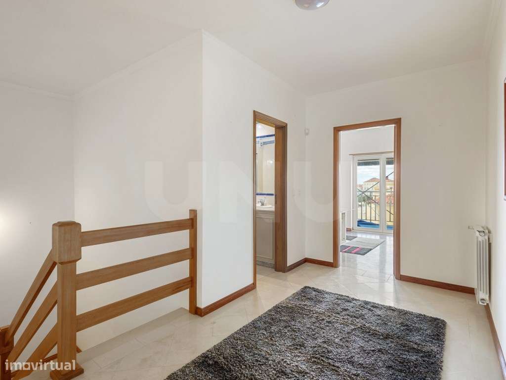 Moradia T2 com piscina e vista mar para venda em Santa Cruz.-20