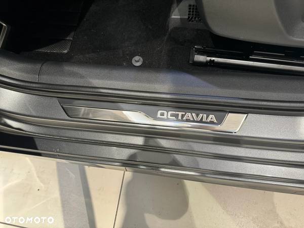 Skoda Octavia 2.0 TSI 4x4 Sportline DSG - 12