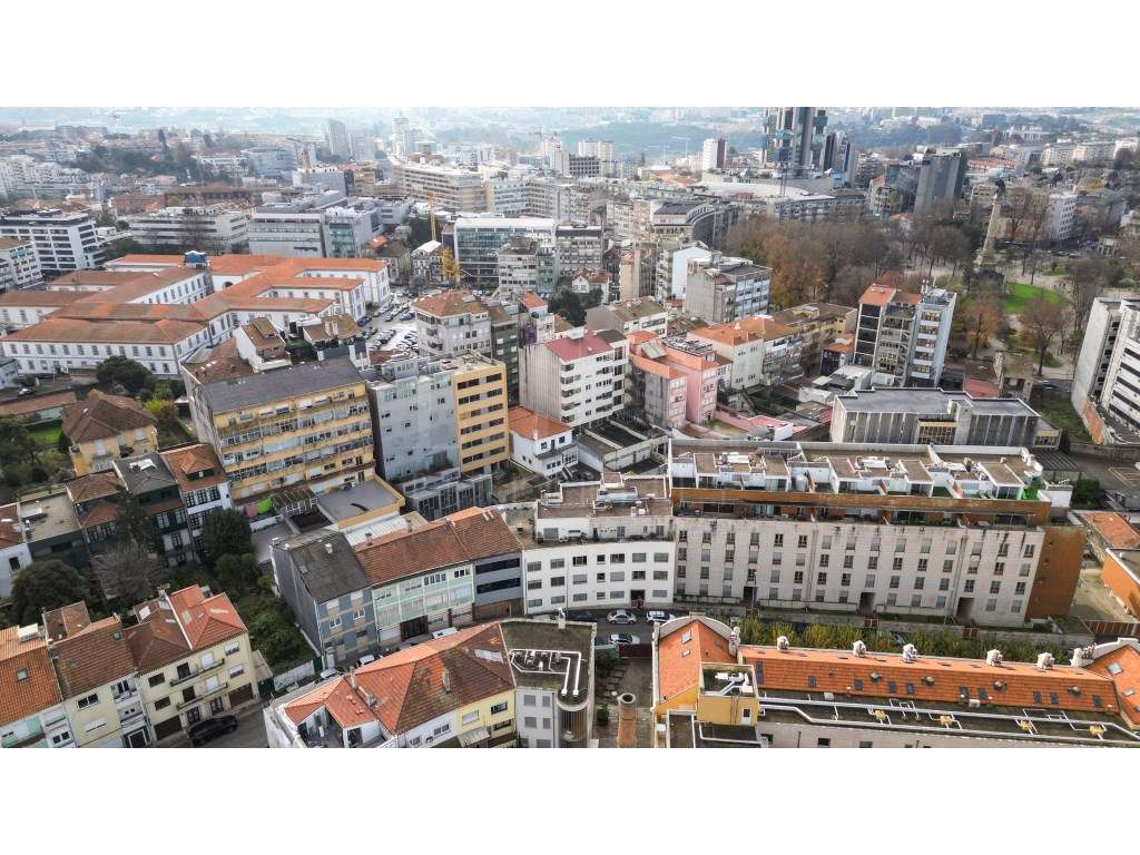 T2 PREMIUM À ROTUNDA DA BOAVISTA-42