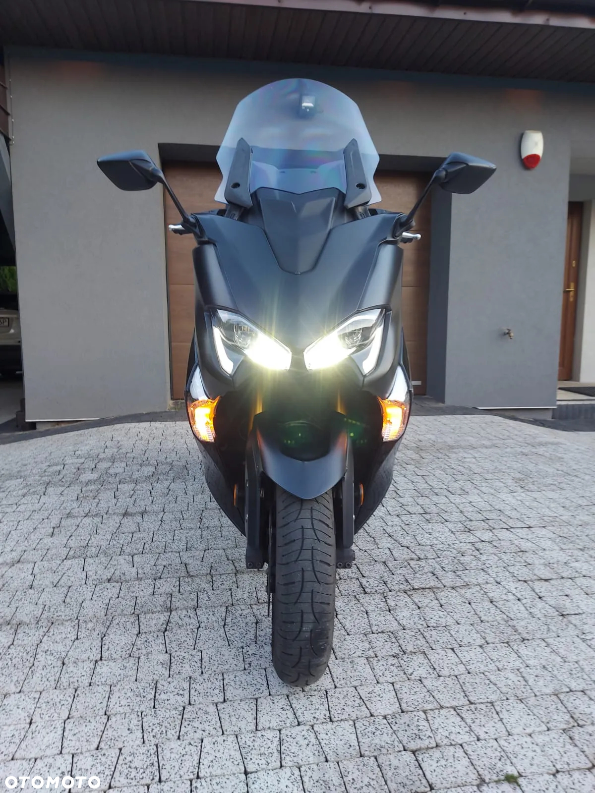 Yamaha Tmax - 4