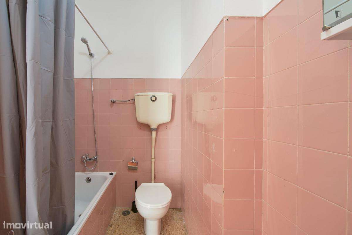 Quarto - localizado em Almada Lisbon - Grande imagem: 3/60