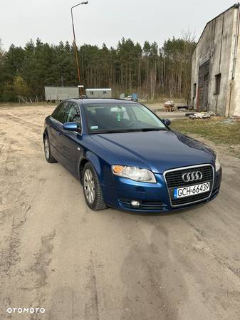 Audi A4 2.0T FSI - 1