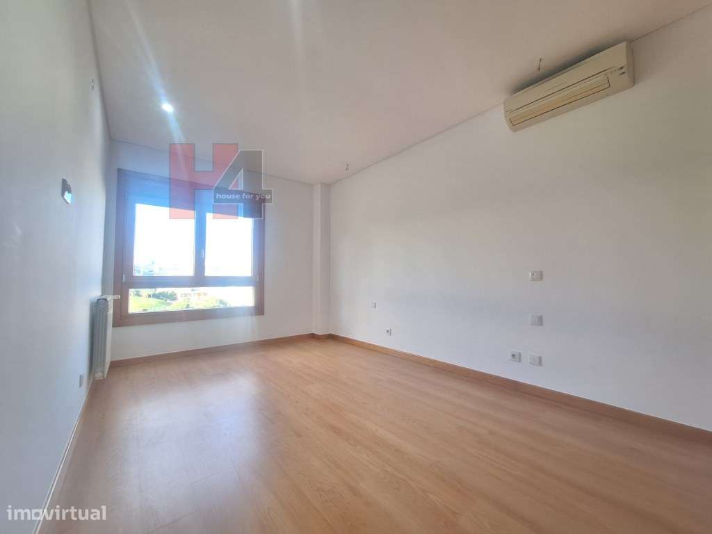 Apartamento T3 Colinas Cruzeiro com 150 m² e 4 lugares de parqueamento-21