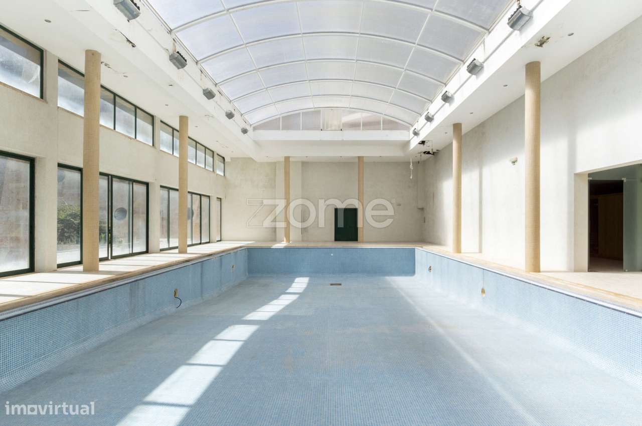 Apartamento T3 com varanda e garagem no L Towers, em Paço de Arcos-18