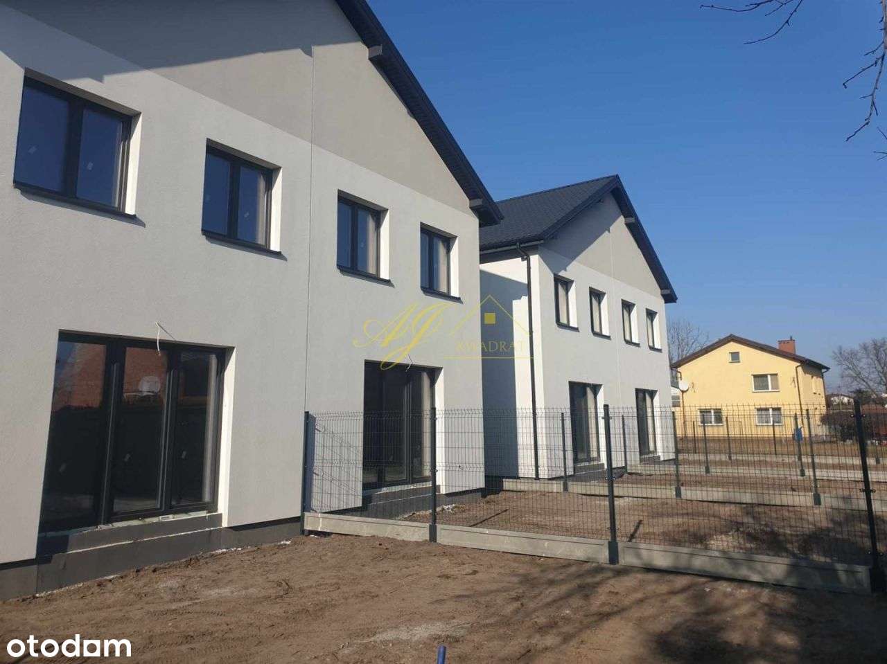 BLIŹNIAK; duża DZIAŁKA; niezależny wjazd; OGRÓDEK-3