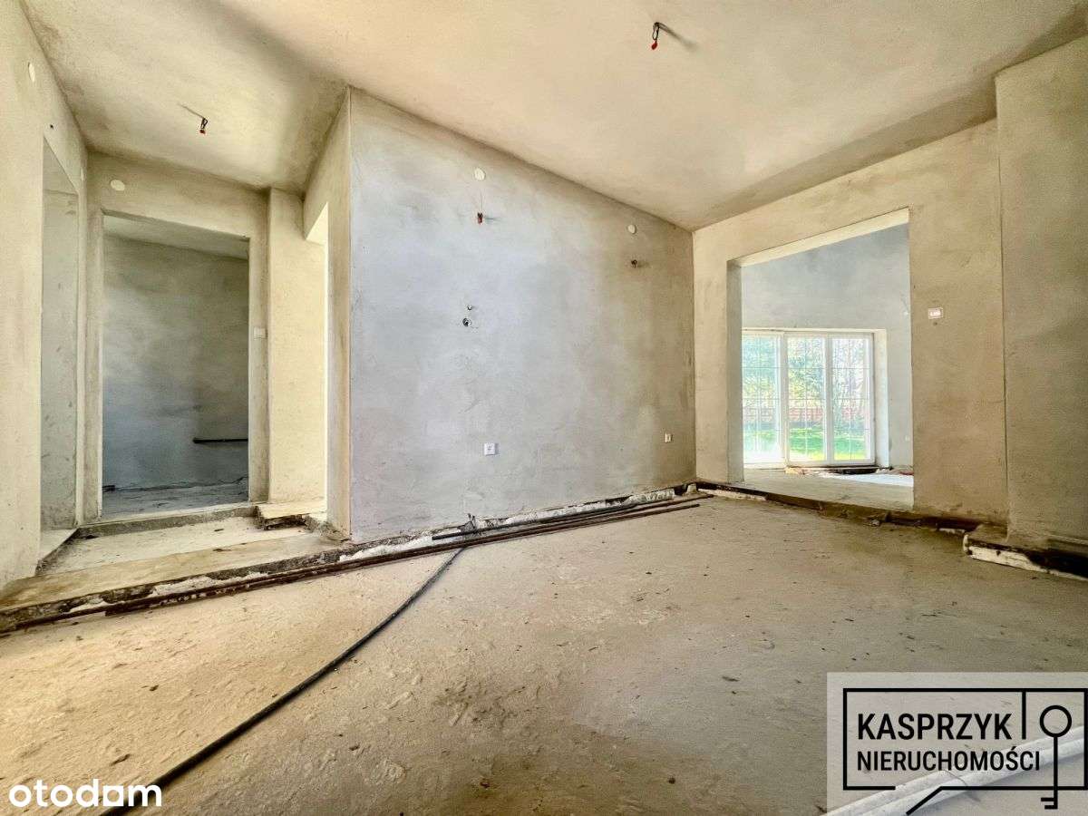 Działka z domem do wykończenia w Besku.-8