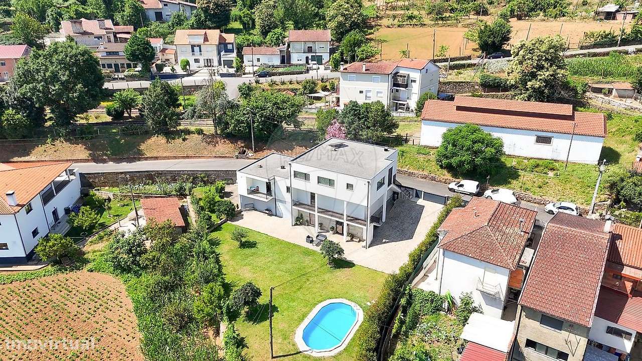Moradia T5 para venda-44