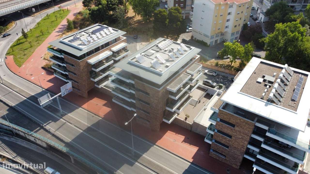 Penthouse t4 | Terraço com vista rio | 267 m2 Area | Garagem dupla | A - Grande imagem: 2/22