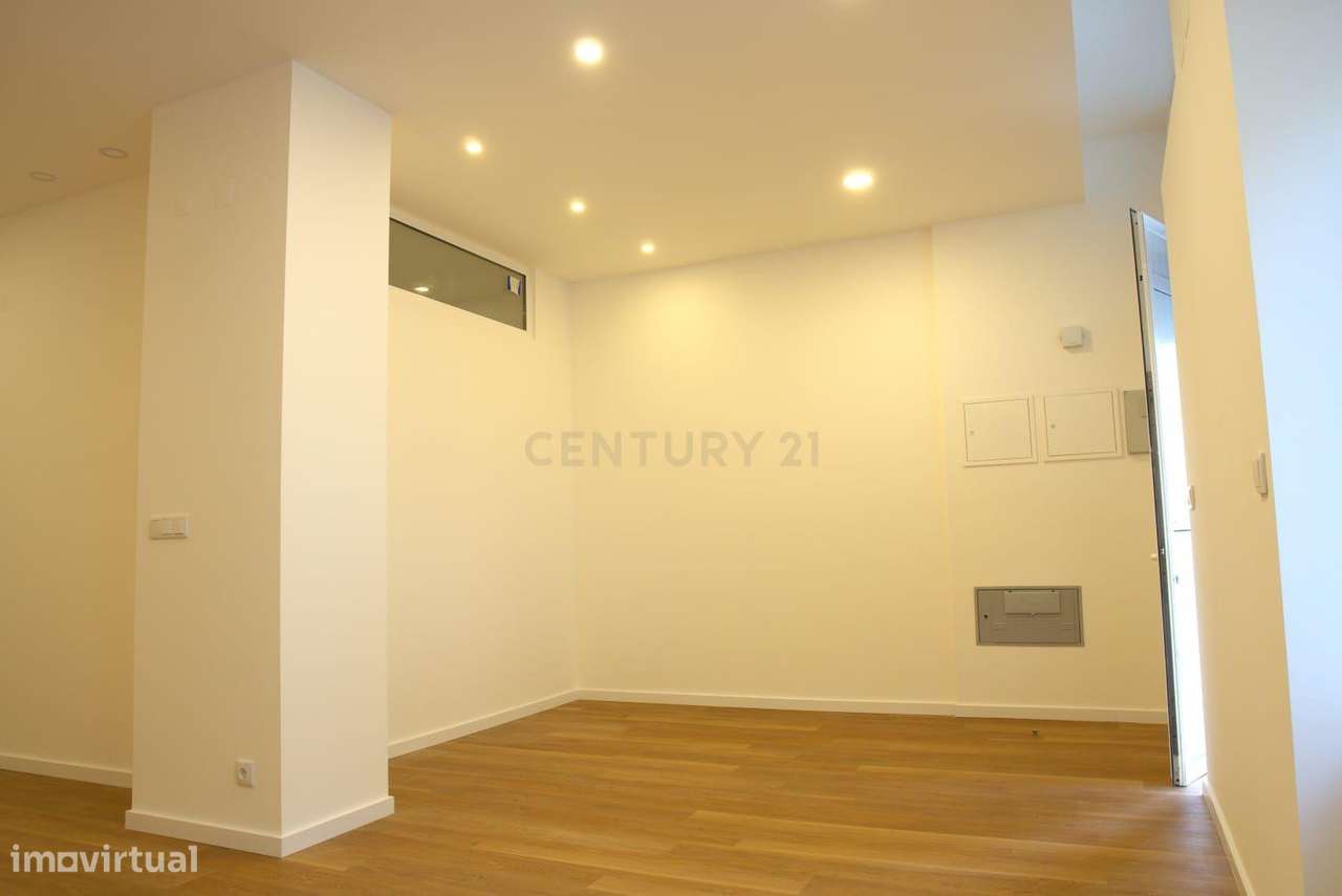 Apartamento T3 remodelado na Codivel em Odivelas - Grande imagem: 3/13