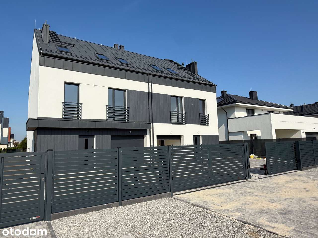 Nowy dom jednorodzinny w zabudowie bliźniaczej-5