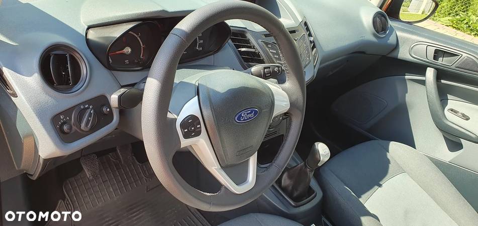 Ford Fiesta 1.25 Ambiente - 13