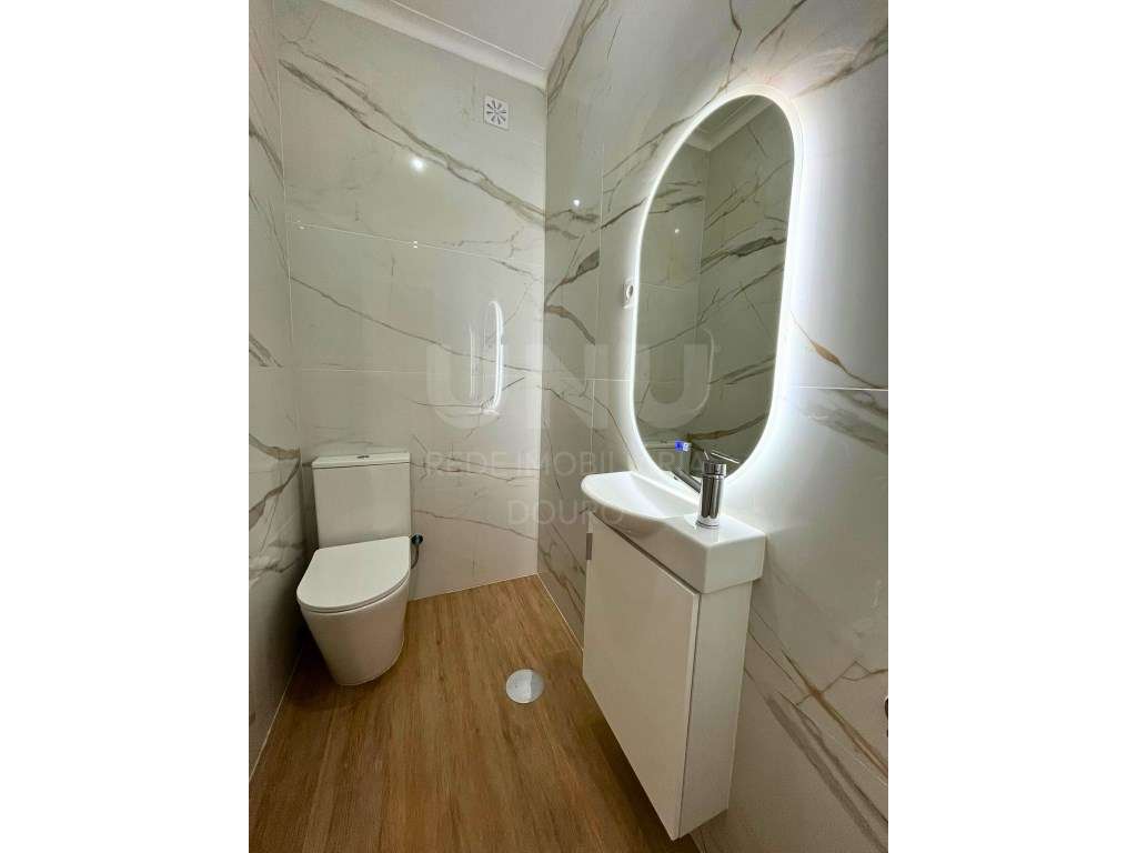 APARTAMENTO T3 RENOVADO | FÂNZERES, GONDOMAR - Grande imagem: 4/25