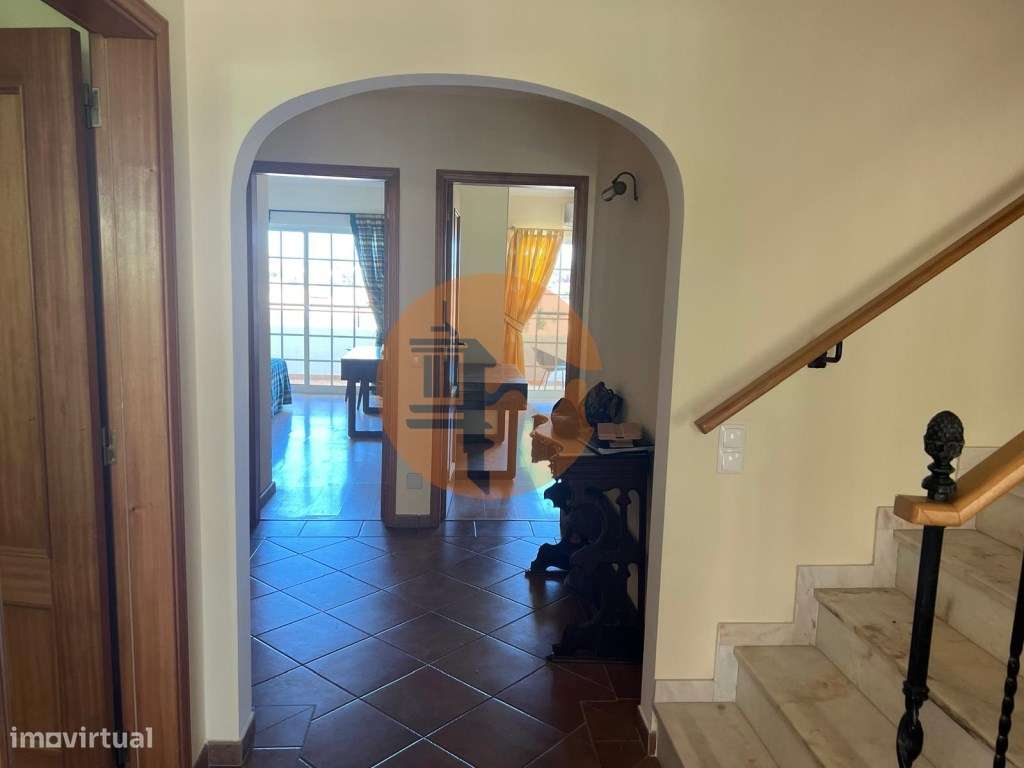 Fantástica Moradia com Piscina para venda-29