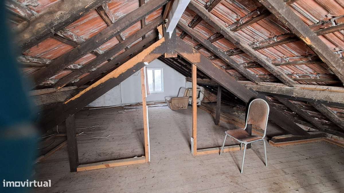 Moradia T3 - Bairro Norton de Matos - Com Projeto Aprovado-11