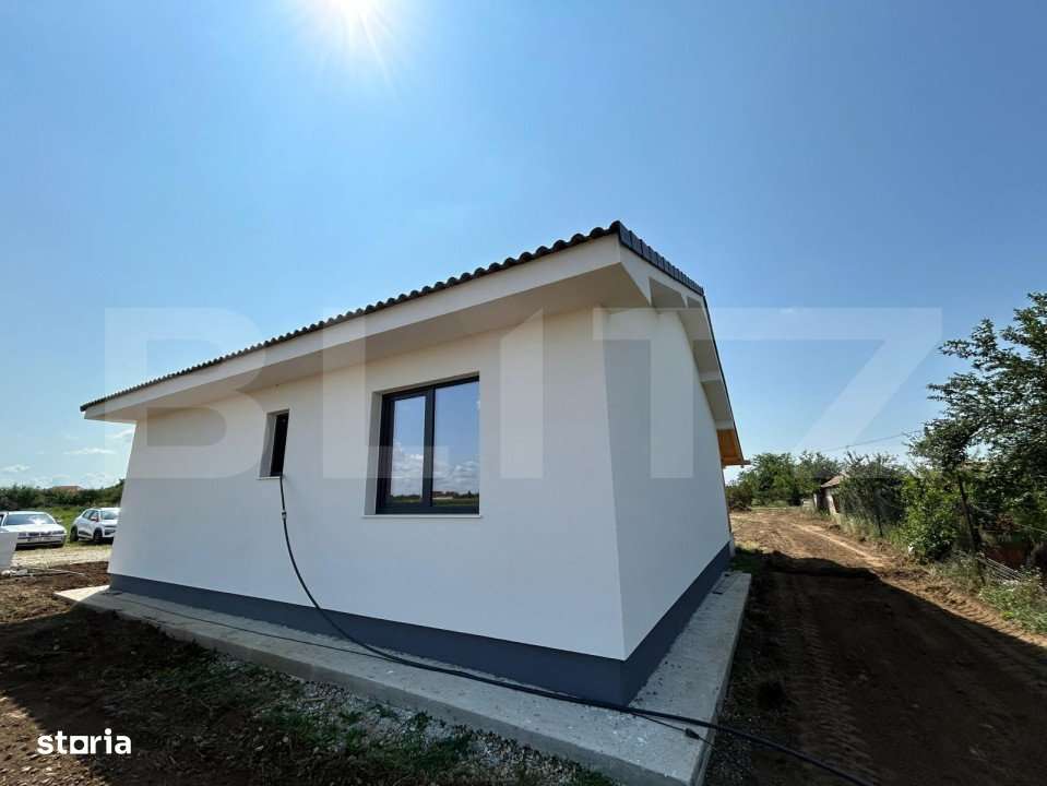 Casa semifinisata cu garduri la doar 15 km de Oradea - Imagine principală: 5/19