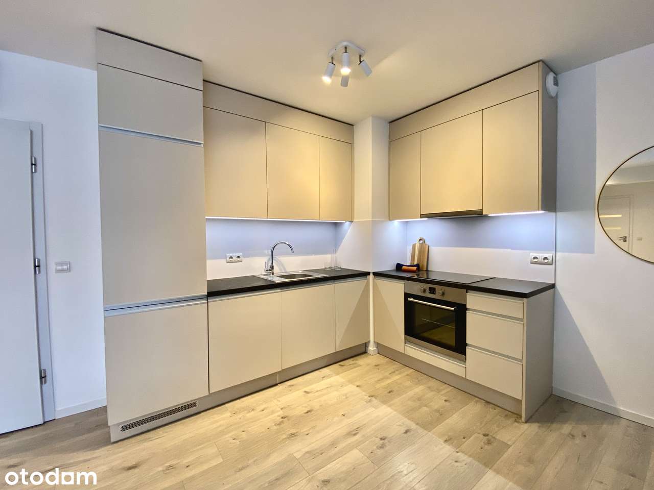 0% Prowizji! Nowoczesne 2-pokojowe mieszkanie w Śródmieściu!-9