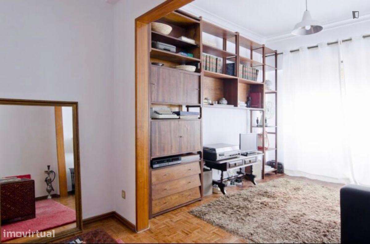 Apartamento com 1 quartos - localizado em Benfica Lisbon - Grande imagem: 4/6