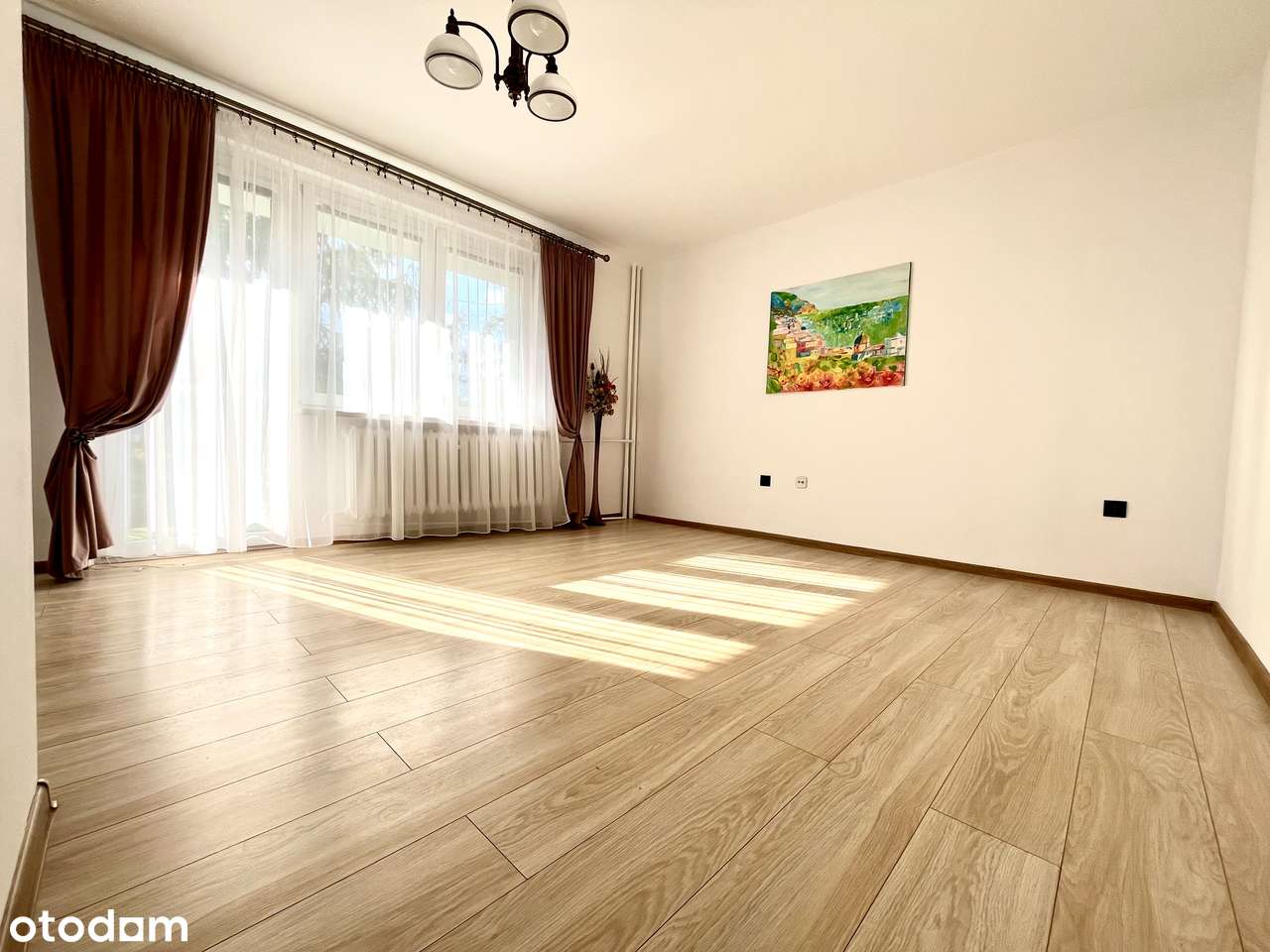 Przestronne 2-pokojowe mieszkanie z balkonem-0