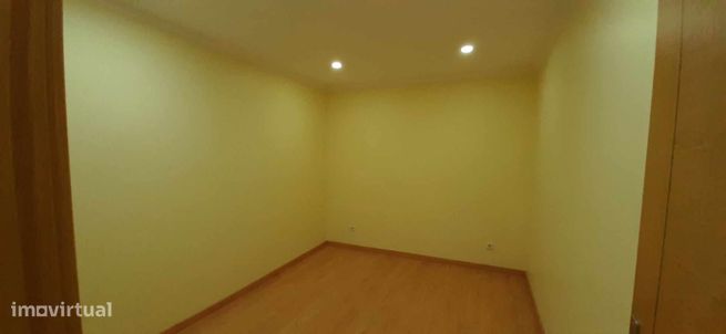 Moradia T3 c/ Anexo e Terraço, toda reabilitada - Campanhã (Dragão)-5