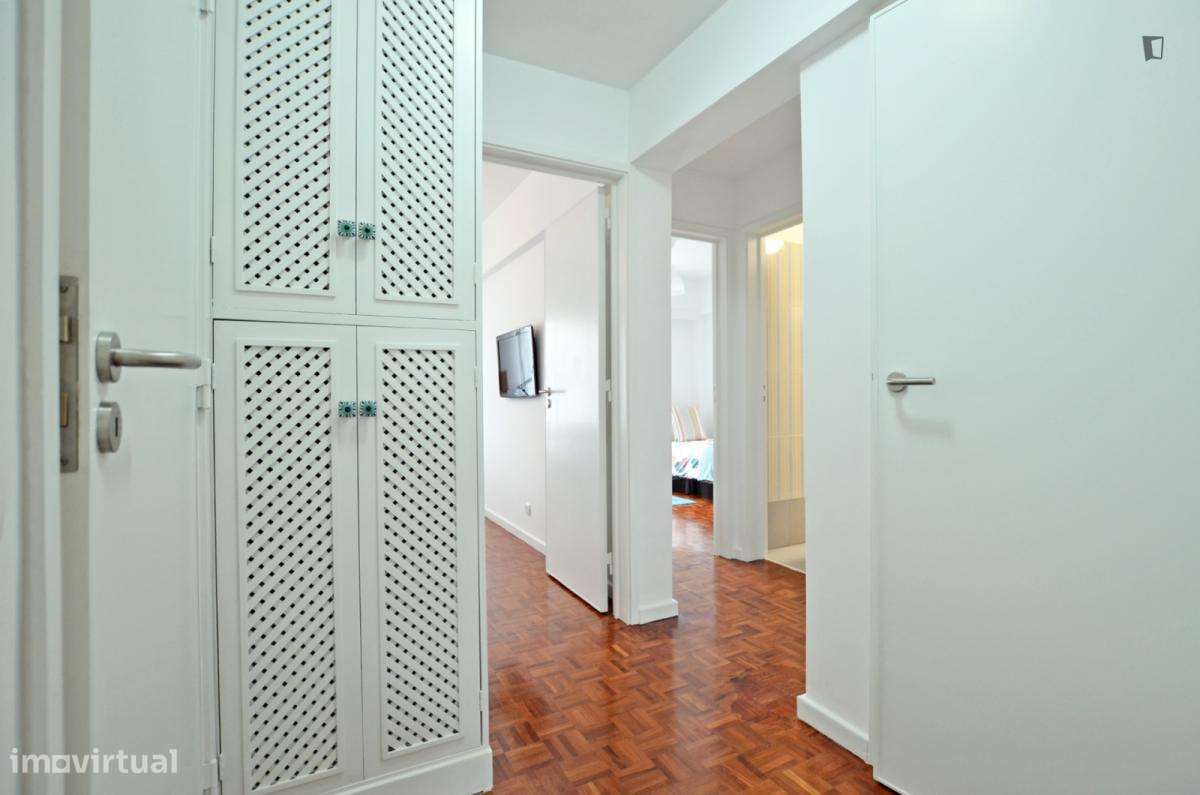 Quarto - localizado em Carcavelos Lisbon - Grande imagem: 4/8