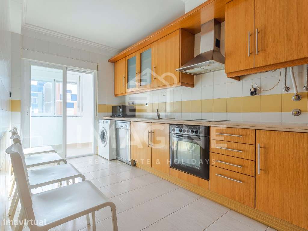 Apartamento T1 com excelentes áreas e parqueamento exterior privado...-14