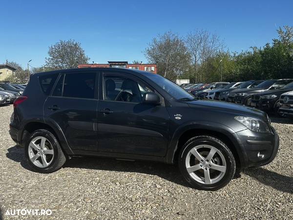 Toyota RAV4 2.2 D-CAT 4x4 Executive - 37