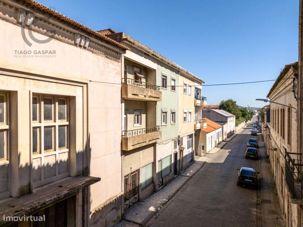 Prédio para reabilitação em Alferrarede - Abrantes - Grande imagem: 3/30