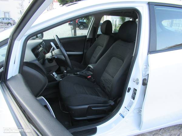 Kia Ceed 1.6 CRDi LX - 11