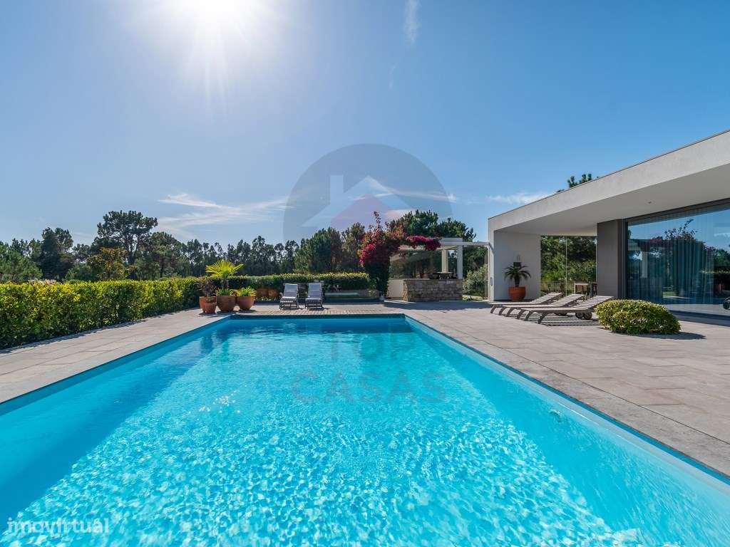 Propriedade contemporânea que combina privacidade, arquitetura e na...-17