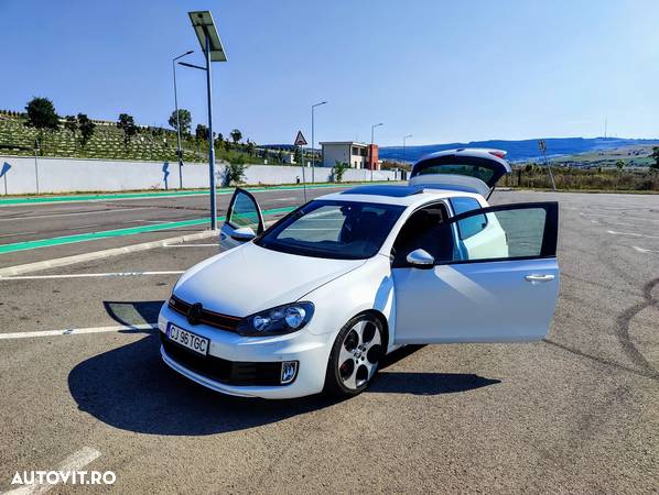 Volkswagen Golf 2.0 TSI GTI DSG - 11