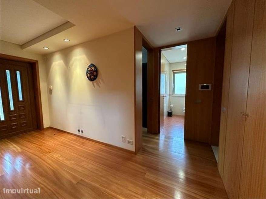 Moradia Individual T3 com piscina em Lomar-43