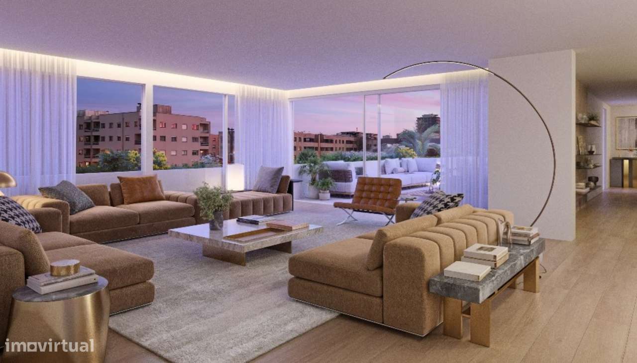 Penthouse T4 com terraços e varandas no Brito Capelo 1023 em Matosinh - Grande imagem: 5/29