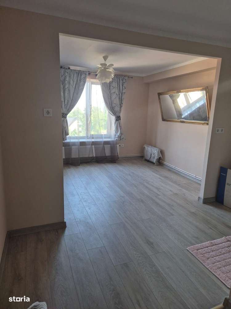 Garsoniera  zona Politia Rutiera , etaj 3 - Imagine principală: 5/8