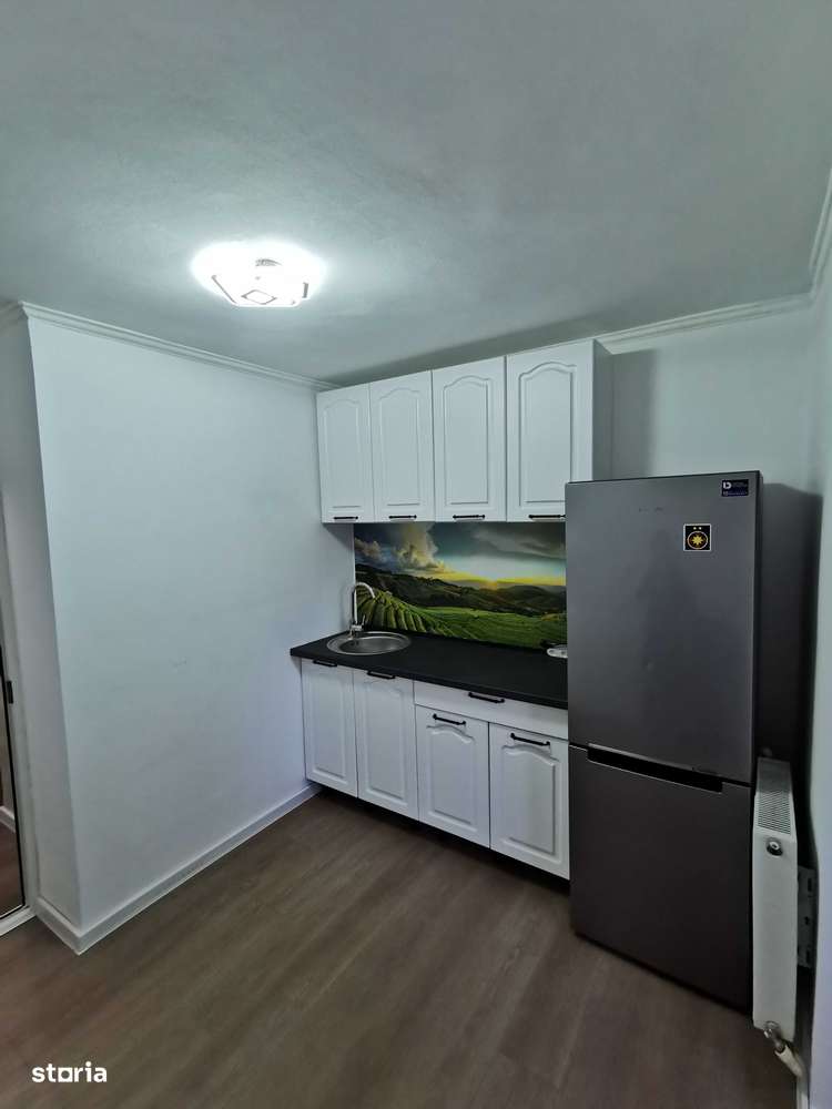 De Vanzare Apartament cu 3 camere zona Calarasi 4-5