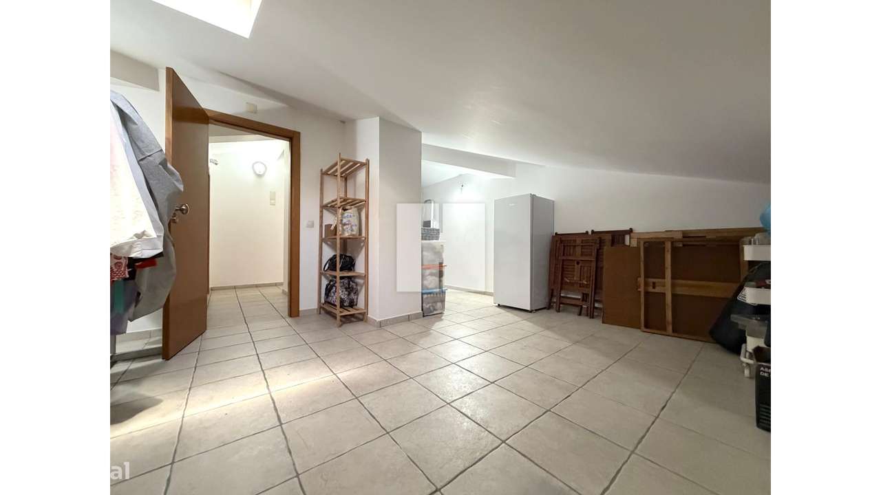 T3 Espaçoso c/ Garagem-40