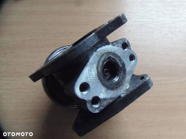 Zawór EGR Volkswagen Seat Skoda 1.9 TDi 038129637D - 5