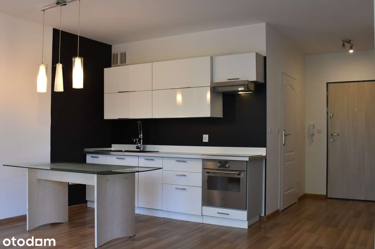 I piętro, winda, 2 pokoje, garderoba, OC miejskie, balkon - Pełny obrazek: 1/16