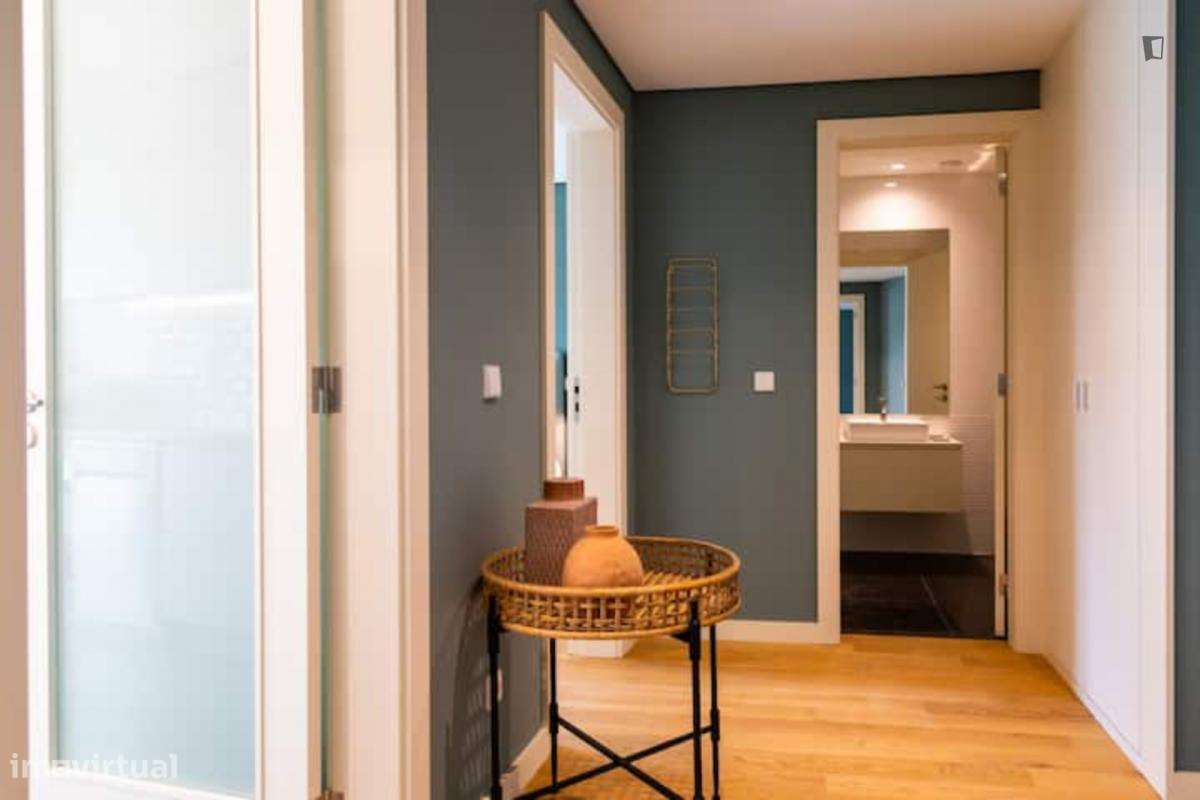 Apartamento com 1 quartos - localizado em Vitória Porto - Grande imagem: 2/7