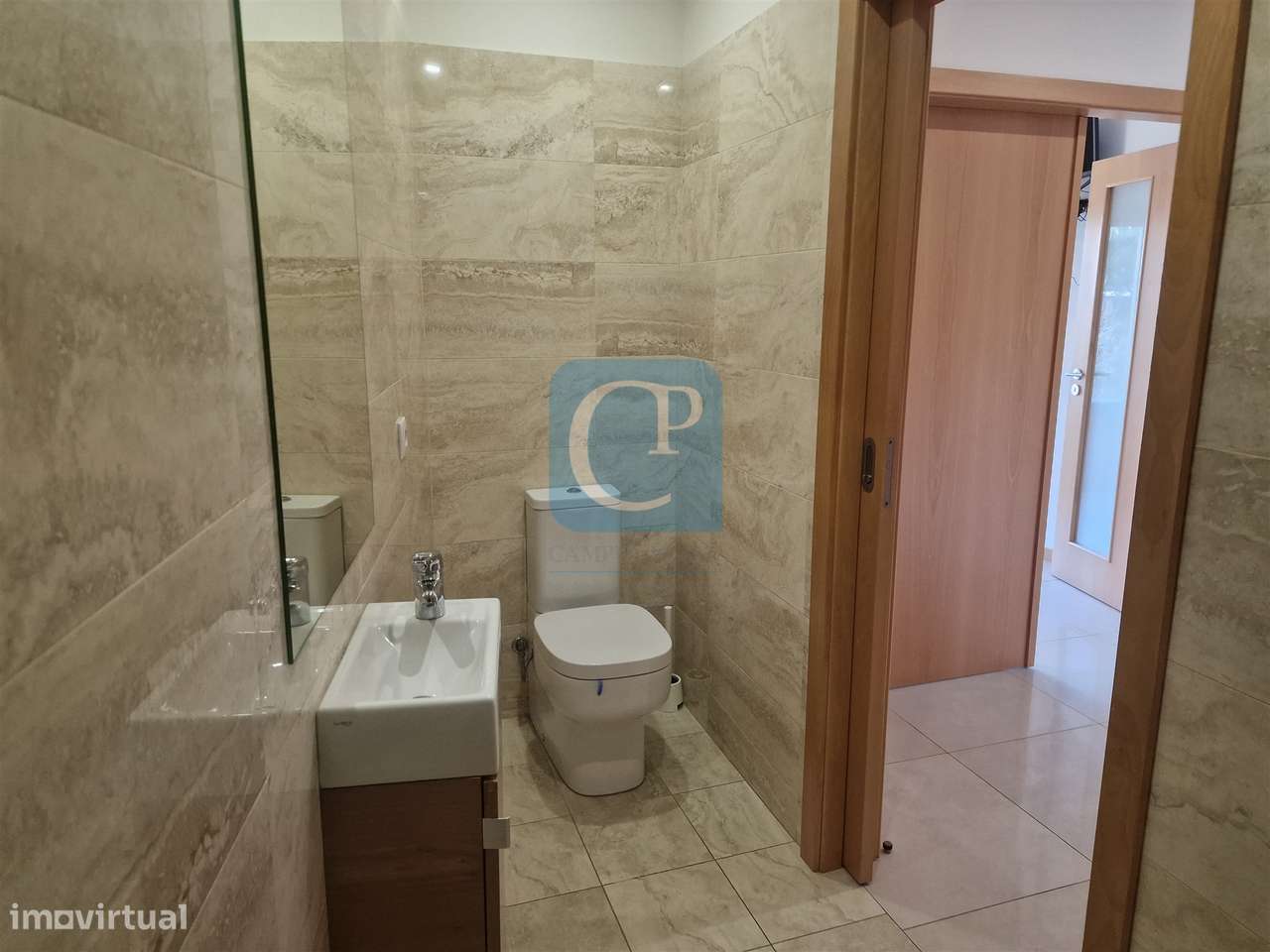 Apartamento T1 com varanda à praça das flores, Porto - Grande imagem: 4/14