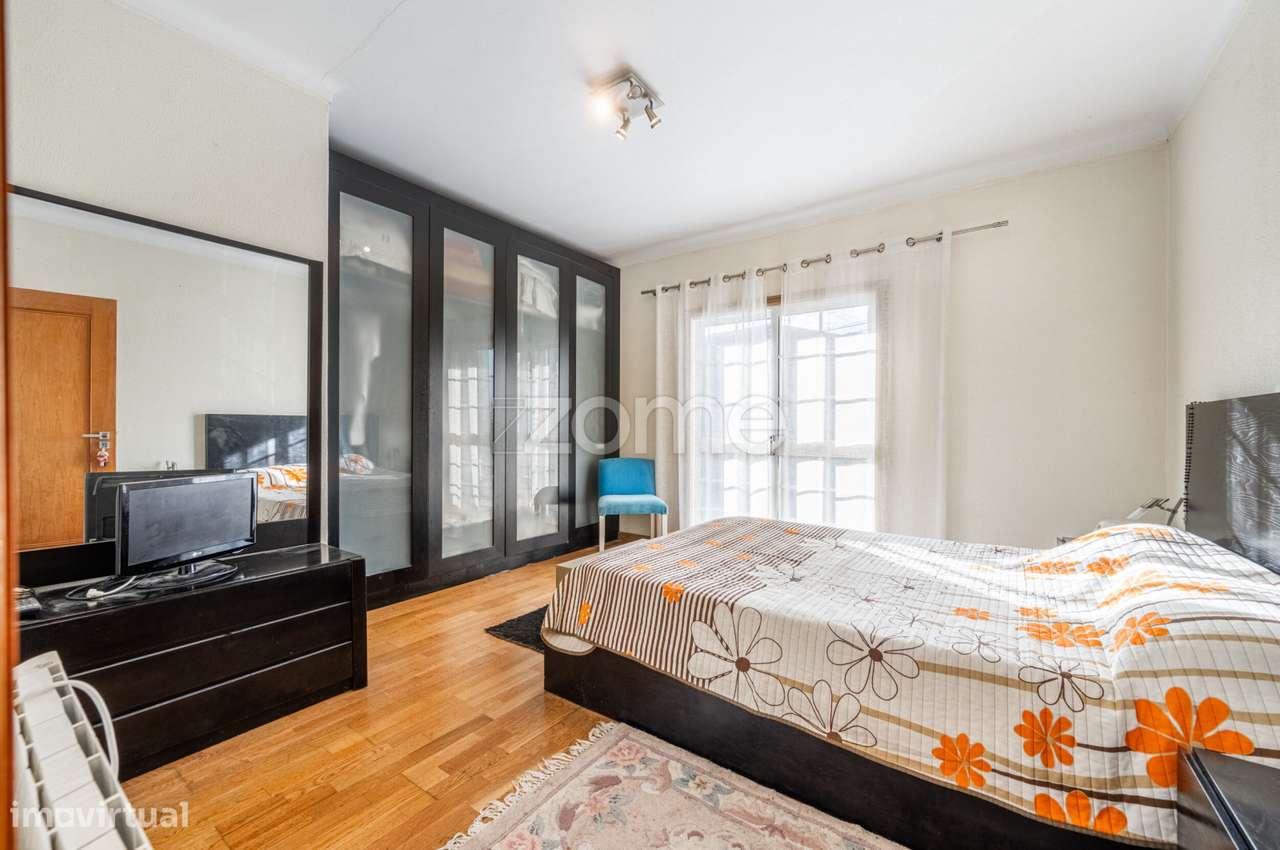 Moradia Geminada T3 em Valbom - Grande imagem: 1/18