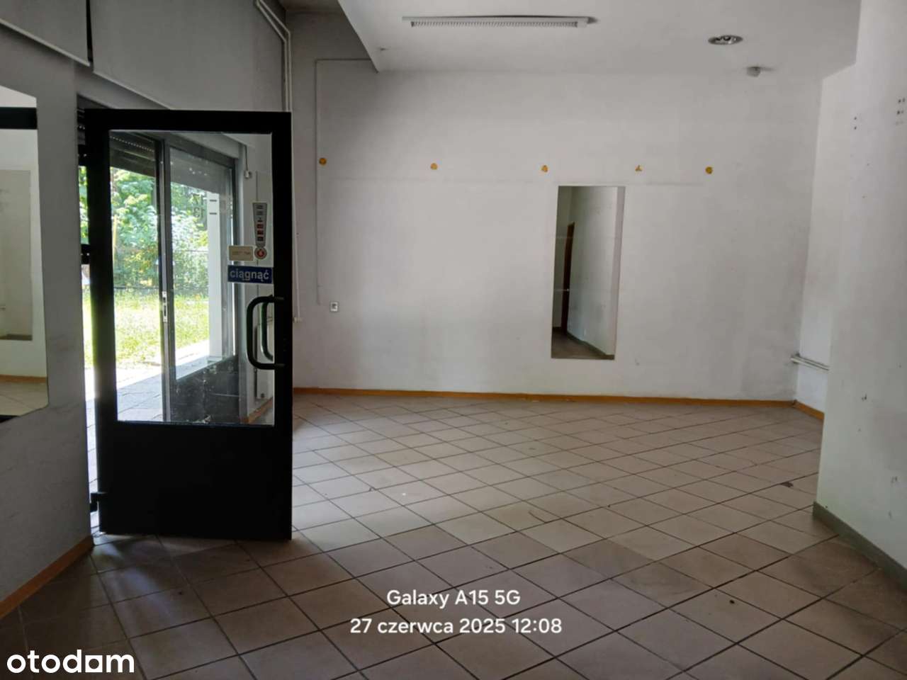 Lokal użytkowy przy ul. Stolarzowickiej 37-3