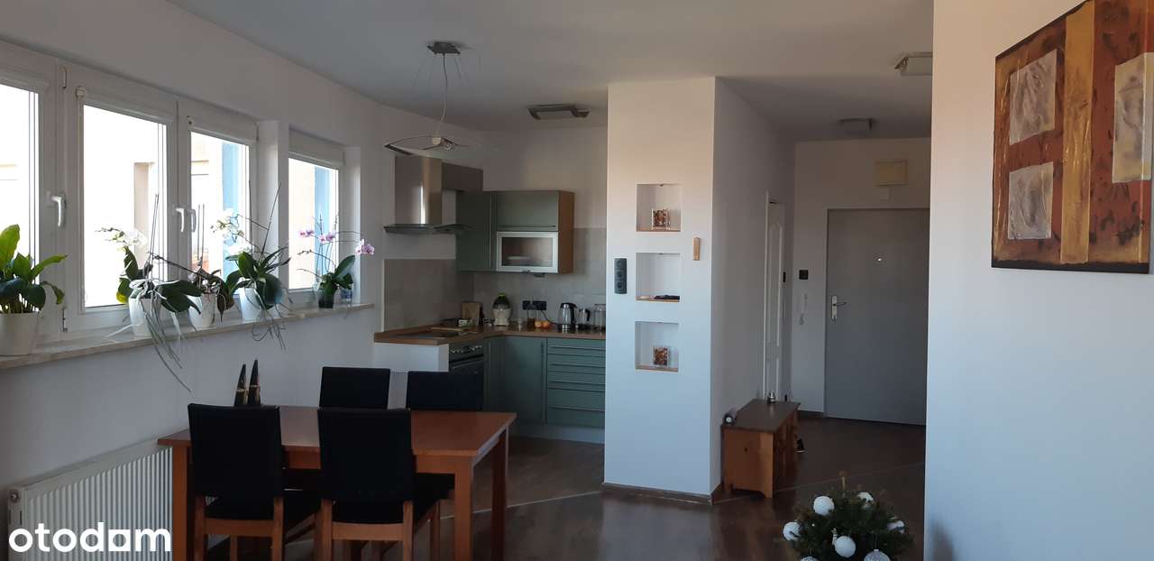 2 pokoje; 57,5 m2; Krzyki; balkon; miejsce parkingowe; dostępne od IX