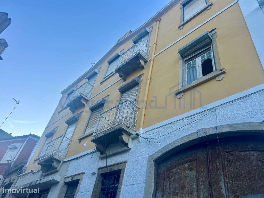 Conjunto de prédios e armazéns para reabilitação em Marvila - Grande imagem: 3/19