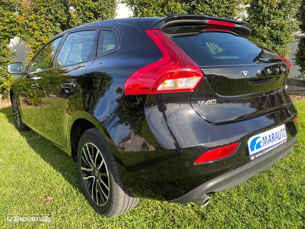 Volvo V40 2.0 D3 Momentum - 6